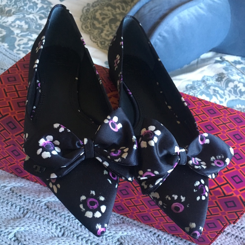 Tory Burch Rosalind satin flats